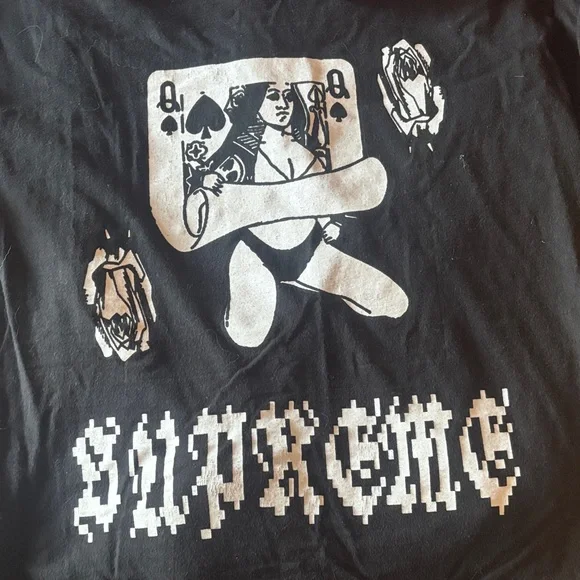Supreme Graphic Tee with Playing Card Queen Design - Picture 2 of 3